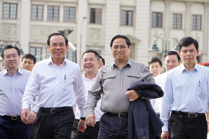 Thủ tướng Phạm Minh Chính kiểm tra thi công dự án vành đai 3 TP Hồ Chí Minh